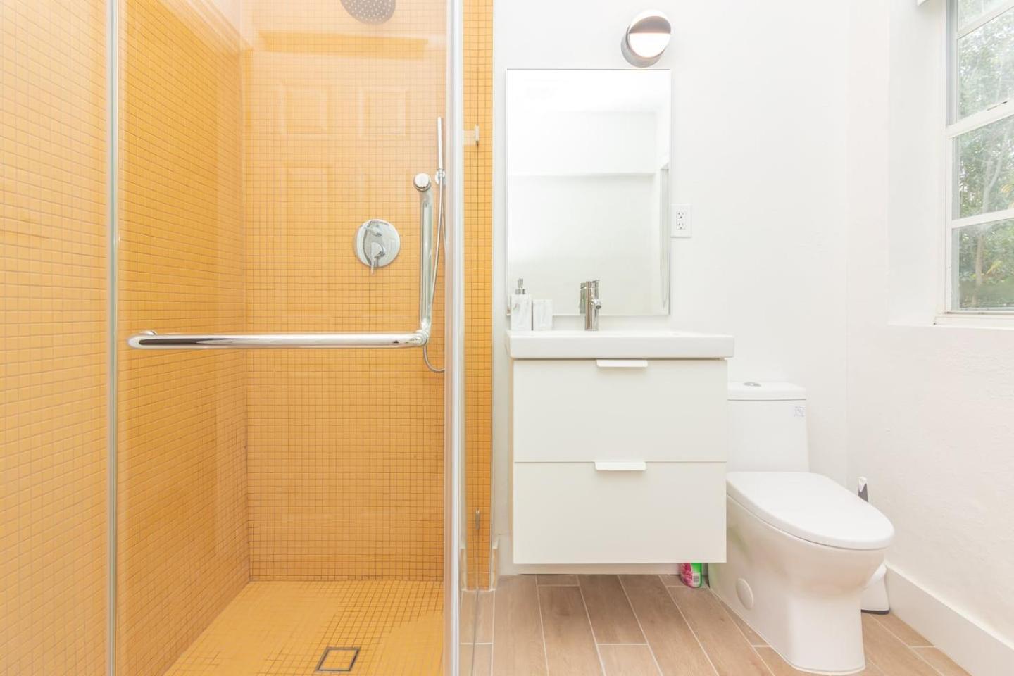 Large Stylish Studio Apartment In El Portal #3 Miami Exteriör bild